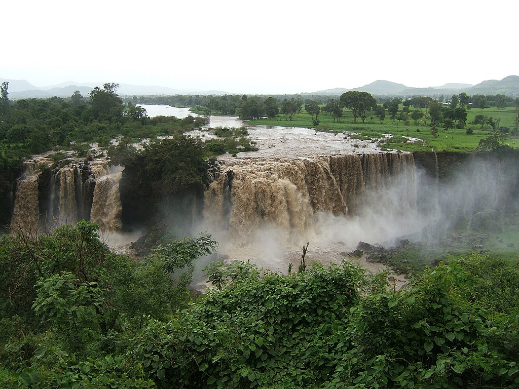 青ナイル川