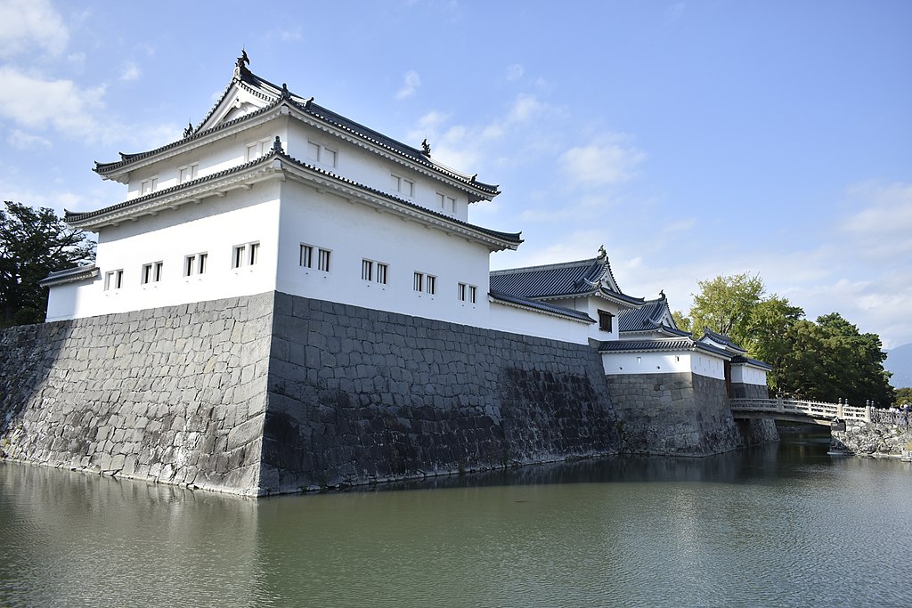 駿府城の巽櫓と堀