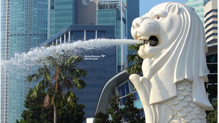 シンガポールの国家的象徴 マーライオン